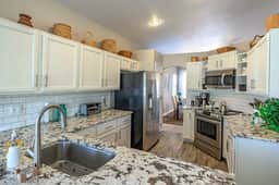 Heatherglenn Velo - Comfortable Southwest Living - Image 2