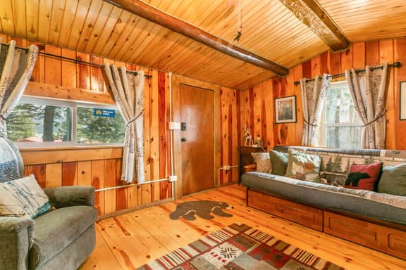 Medallion Cabin by Velo - Image 3