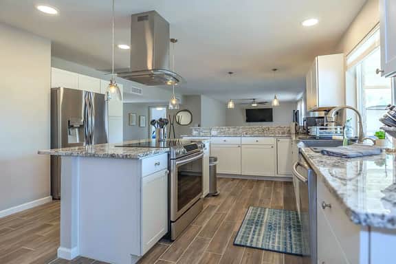 Catalina Velo -Modern home Catalina Mtn Views - Image 3