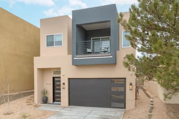 The Q by Velo - Stylish Mid-Century Modern Home - Image 4