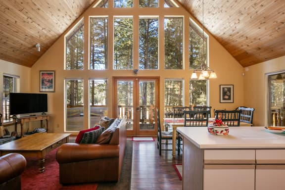 Memory Mtn Lodge by Velo - Image 1